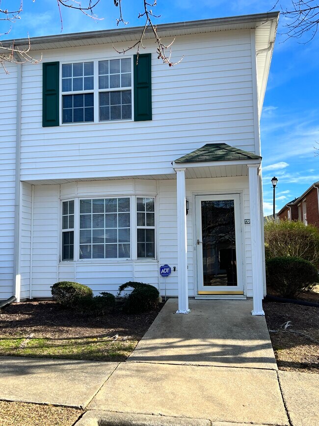 Front of House - 934 Spring Forest Rd