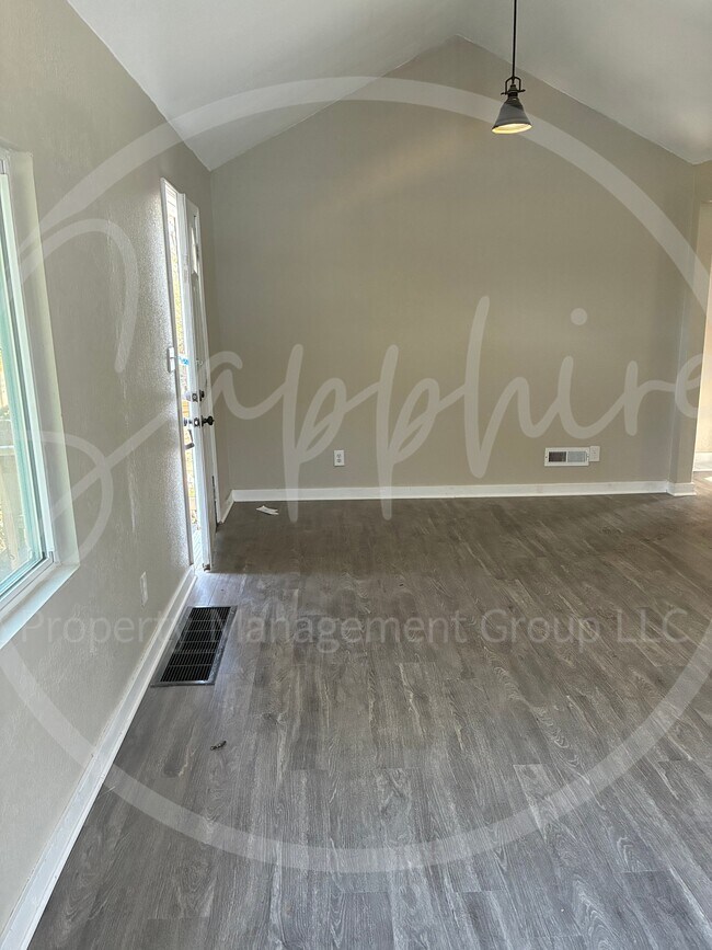 Foto del edificio - 3920 Spruce Ave