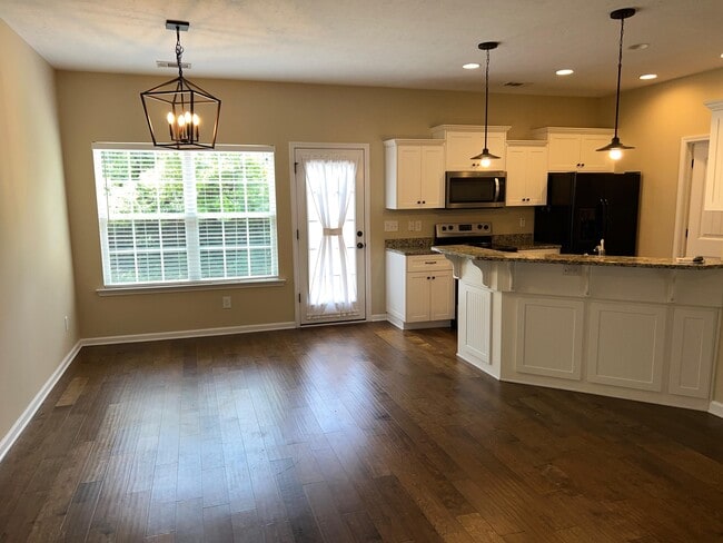 Building Photo - 172 Kline St NW