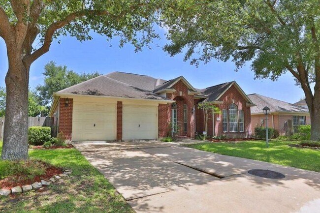 Building Photo - 12318 Shadow Island Dr