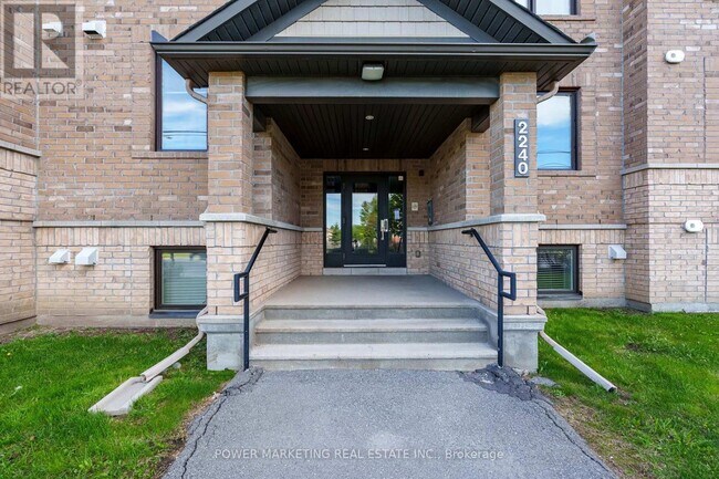 Photo du bâtiment - 2240 Tenth Line Rd