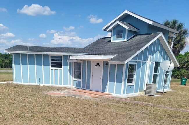 Foto del edificio - 19505 NW 80th Dr
