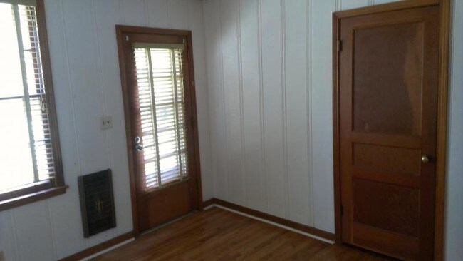 Foto del edificio - 3600 Lakewood Dr NW
