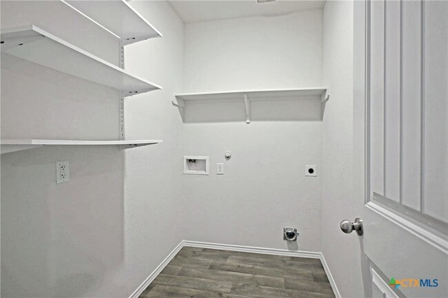 Foto del edificio - 884 Armadillo Dr