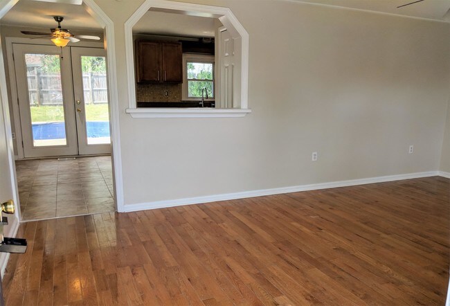 Foto del edificio - 30 Girard Ave