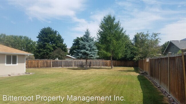 Building Photo - 3 br, 2 bath House - 7 Orchard Court