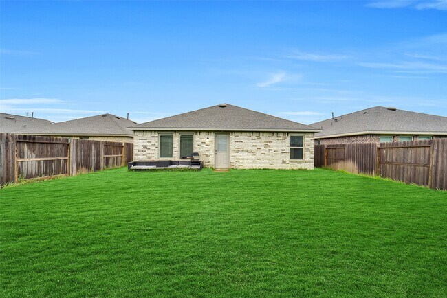 Building Photo - 27110 Breakaway Ln