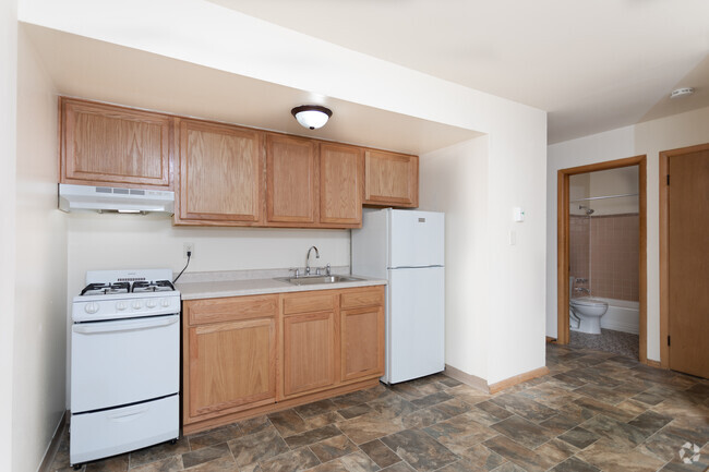 1BR, 1BA - Packard Glen Apartments