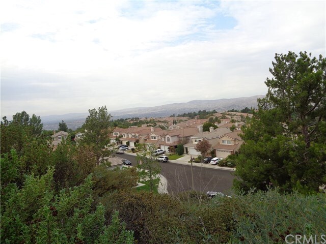 Foto del edificio - 1001 S Mountcrest Ct