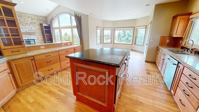 Foto del edificio - 3255 W Woodmen Rd
