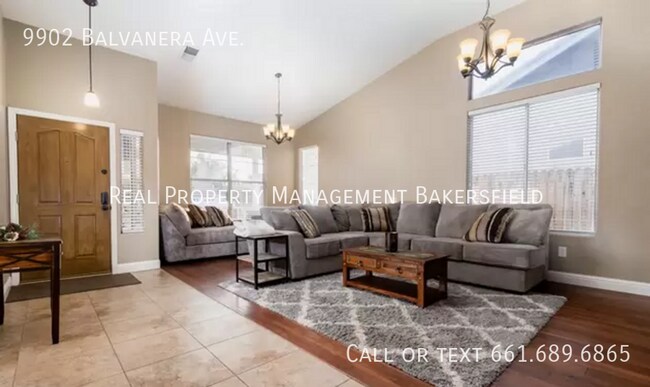 Foto del edificio - 9902 Balvanera Ave