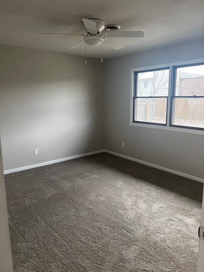 Building Photo - 106 N Menominee Dr