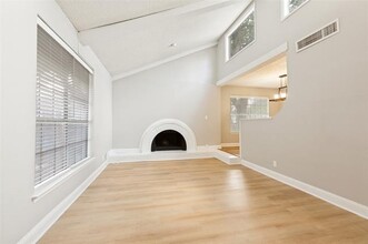 Building Photo - 14372 Haymeadow Cir