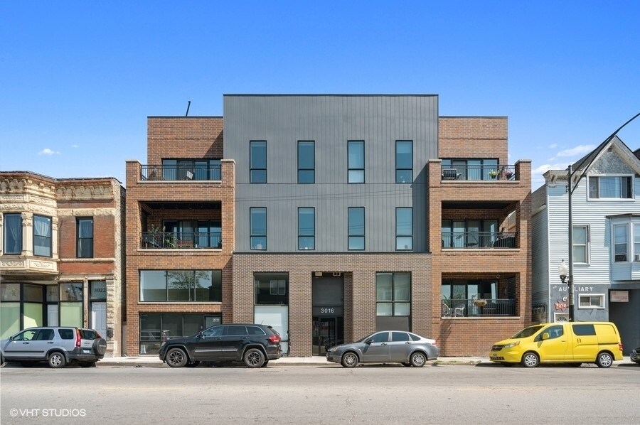 Primary Photo - 3016 W Belmont Ave