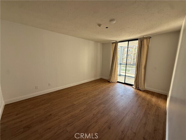 Foto del edificio - 575 Esplanade