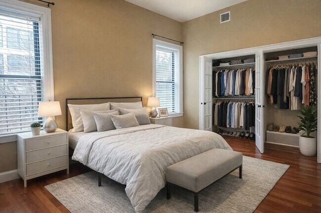 Building Photo - 21 Worthington St