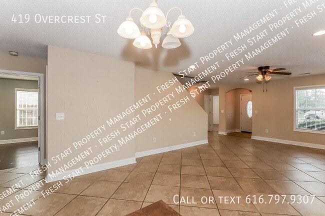 Building Photo - 419 Overcrest St