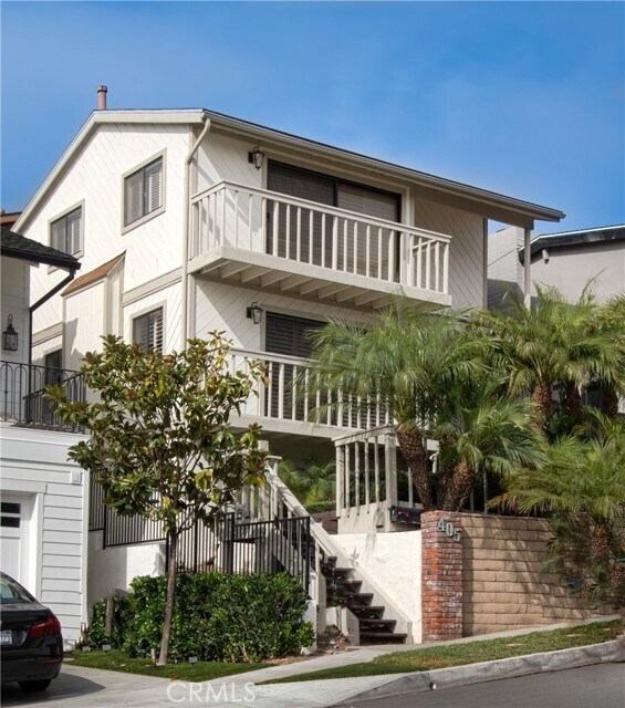 Foto del edificio - 405 Heliotrope Ave