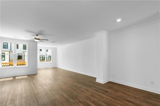 Foto del edificio - 5440 Howington Ct