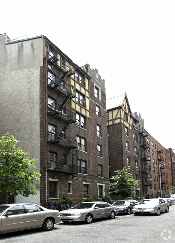 Building Photo - 525 E 21st St