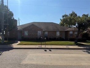 Building Photo - 4920 Morningside Dr