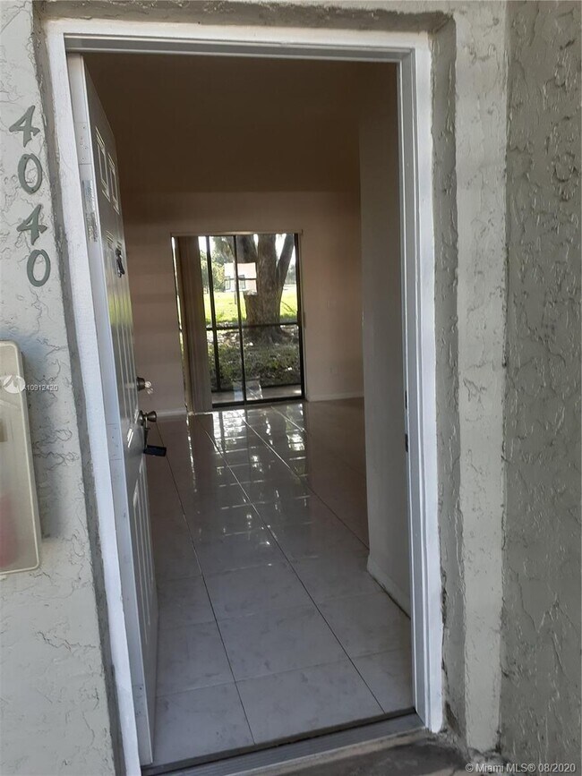 Building Photo - 4040 NW 87th Ave