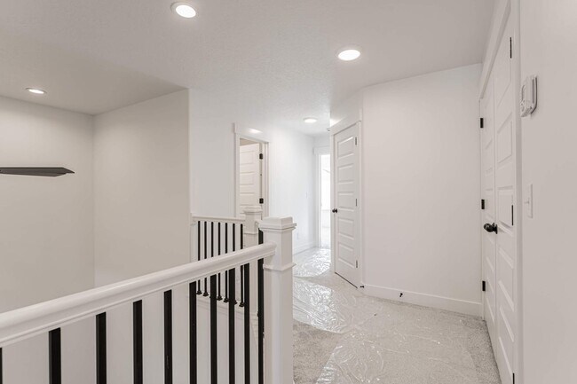 Foto del edificio - New Construction Townhome in Prime Riverton Location