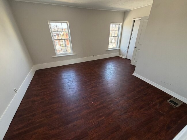 Photo - 566 Stanbridge St Apartment