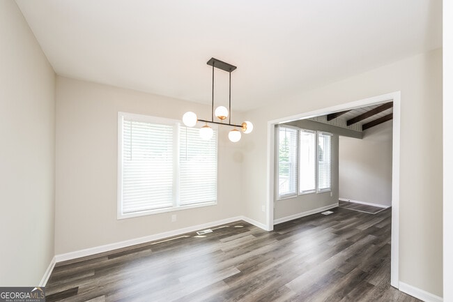 Foto del edificio - 4948 Highpoint Way NE