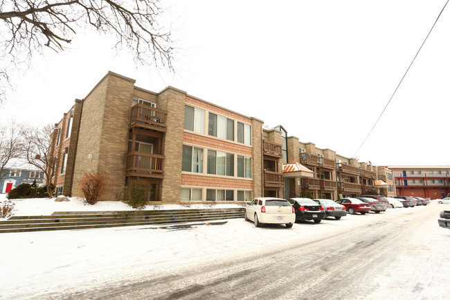 Building Photo - Haslett Arms Apartments