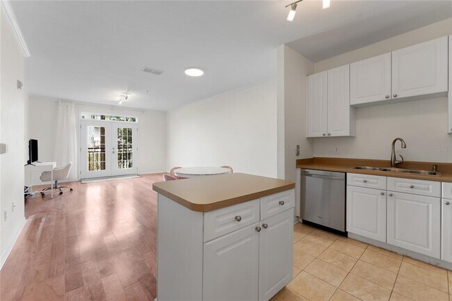 Foto del edificio - 4221 W Spruce St