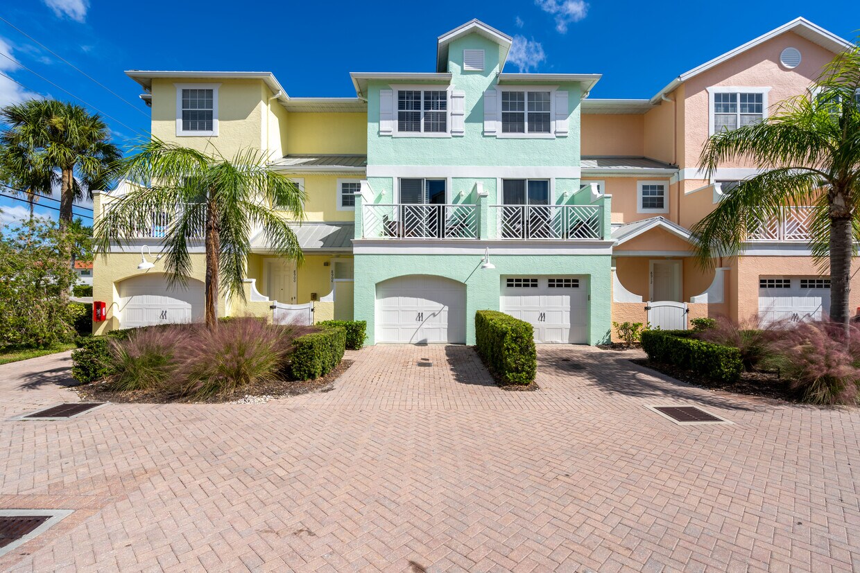 8904 Duval Ln, Sarasota, FL 34231 Townhome Rentals in Sarasota FL