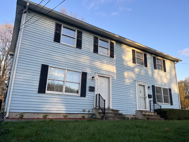 Building Photo - 419 Frey Ave