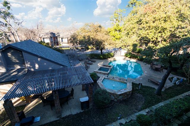 Foto del edificio - 9801 Royal Ln