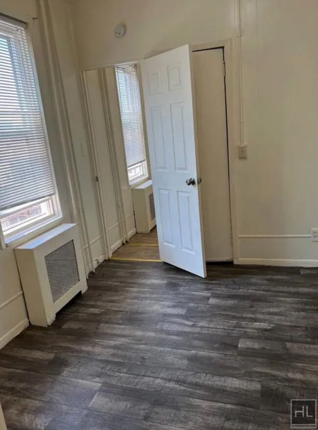 Building Photo - Cedar St Yonkers, NY 10701