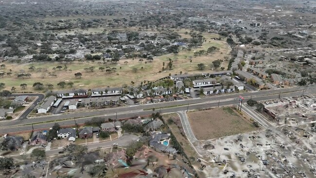  - Country Club Manor