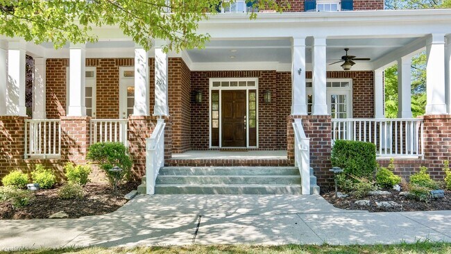 Foto del edificio - 5 br, 3.5 bath House - 201 Pearl St