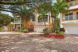 Building Photo - 540 SW Akron Ave