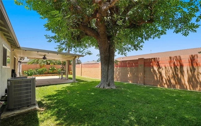 Foto del edificio - 2205 E Quincy Ave