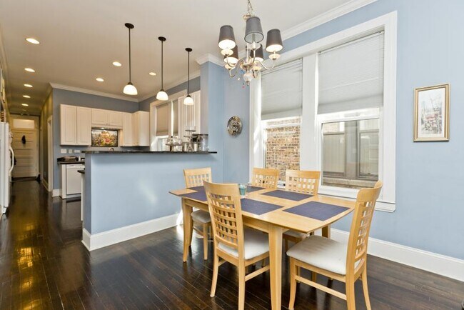 Foto del edificio - 3 bedroom in Chicago IL 60607