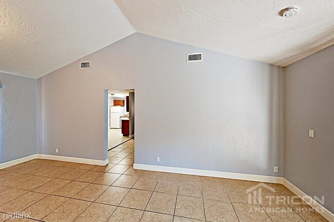 Building Photo - 10380 SW 49th Pl