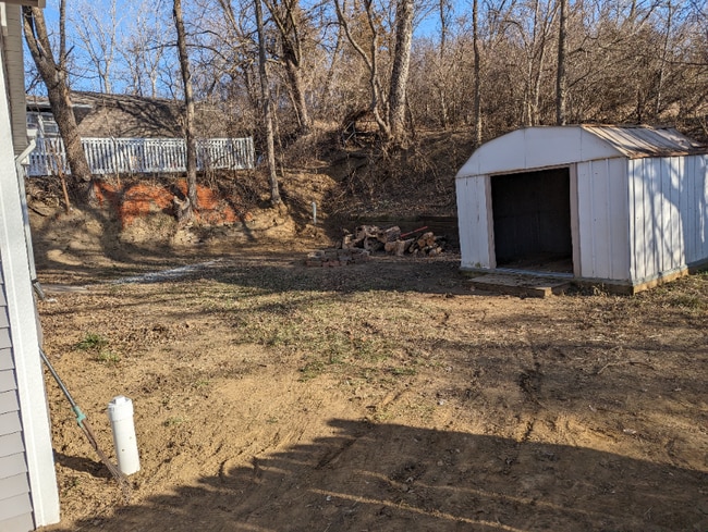 Building Photo - 18355 School Hill Ave