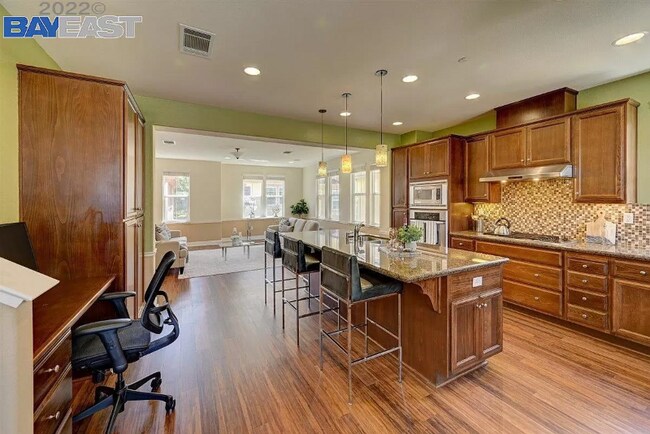Building Photo - 2924 Sage Common