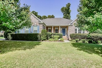 Building Photo - 100 Little Pond Dr