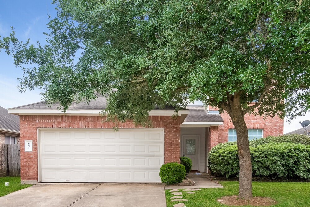Foto principal - 6831 Silver Shores Ln