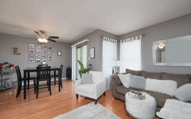 Building Photo - 2303 Gulfstream Way