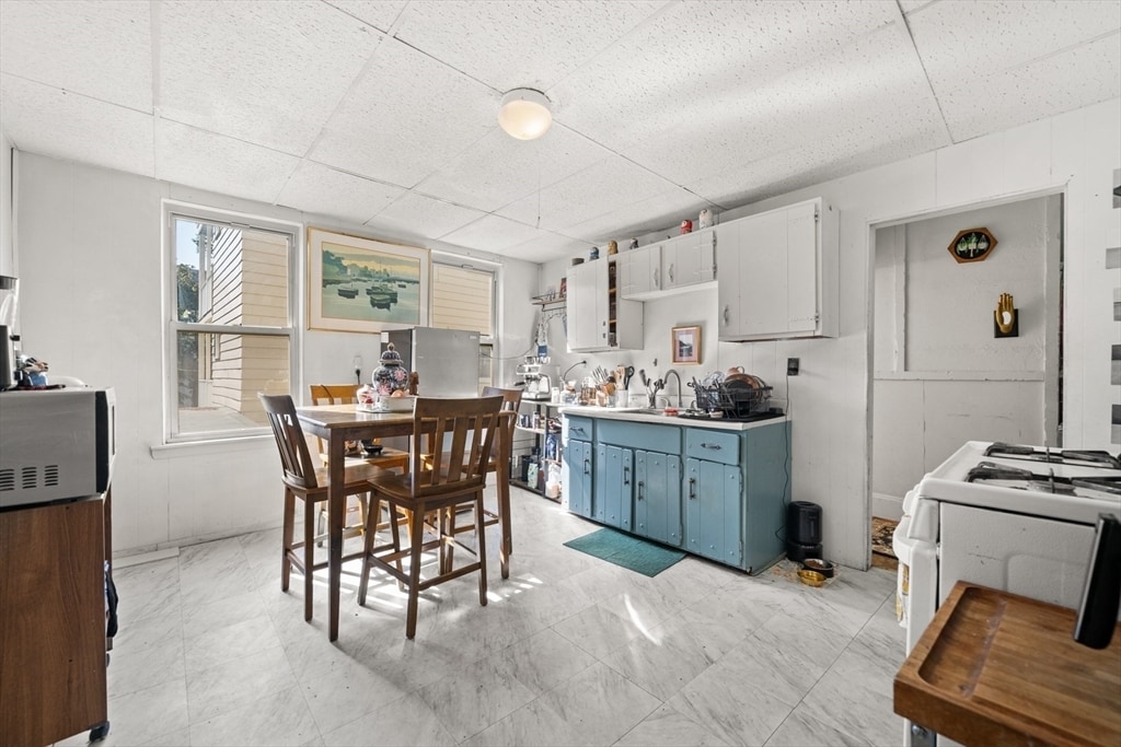 Primary Photo - 427 Medford St