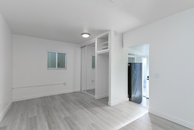 Building Photo - 2428 Havenscourt Blvd