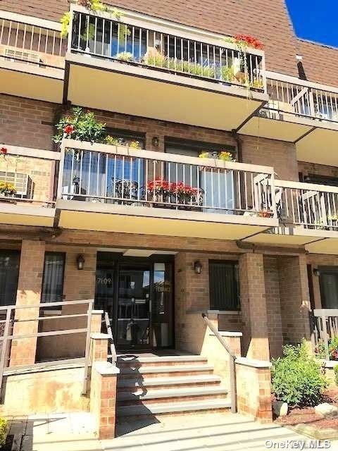 Foto principal - 71-9 Juniper Valley Rd