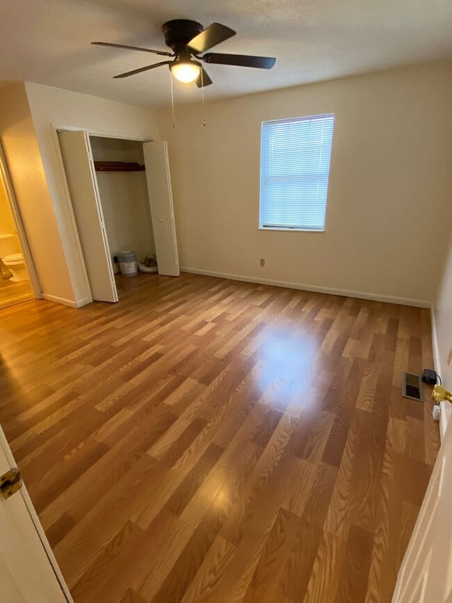 Foto del edificio - 912 -914 N Church St